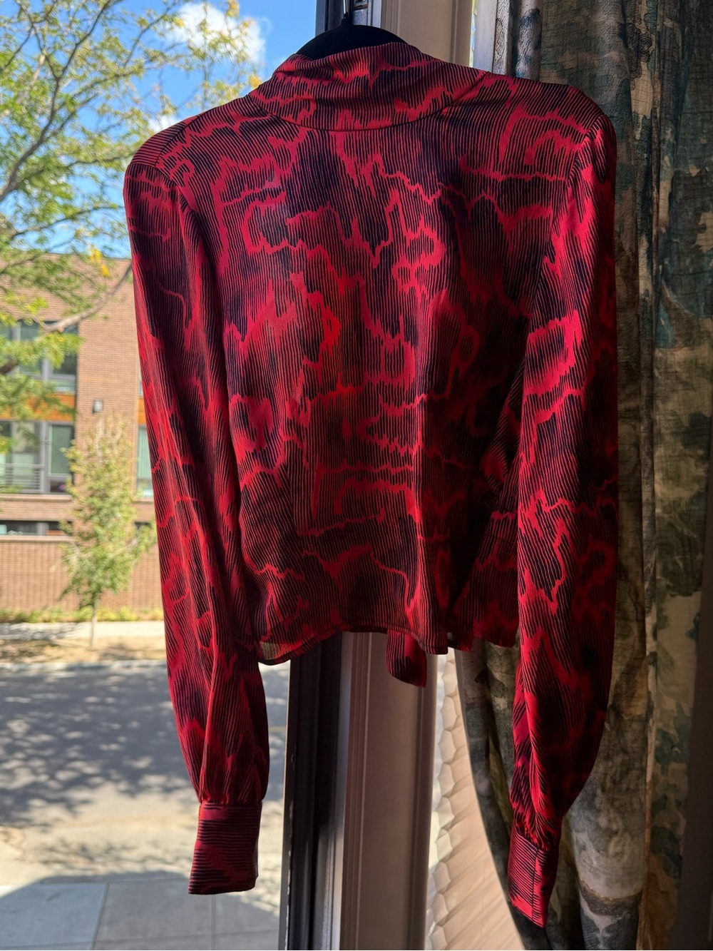 Open Edit - Retro Sexy Open Back Satin Blouse - Small